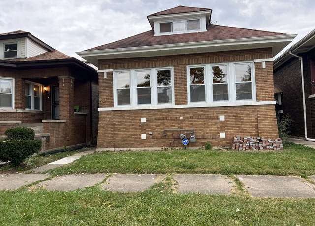 Property at 8342 S Paulina Ave, Chicago, IL 60620, 5 beds, 2.5 baths