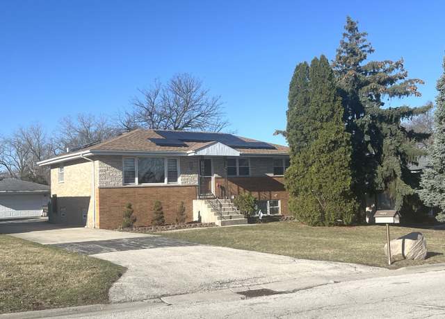 Property at 7434 Maplewood Dr, Justice, IL 60458, 4 beds, 2.5 baths