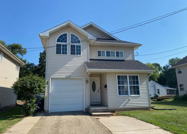 Property at 1445 5th St, Lasalle, IL 61301, 4 beds, 3.5 baths