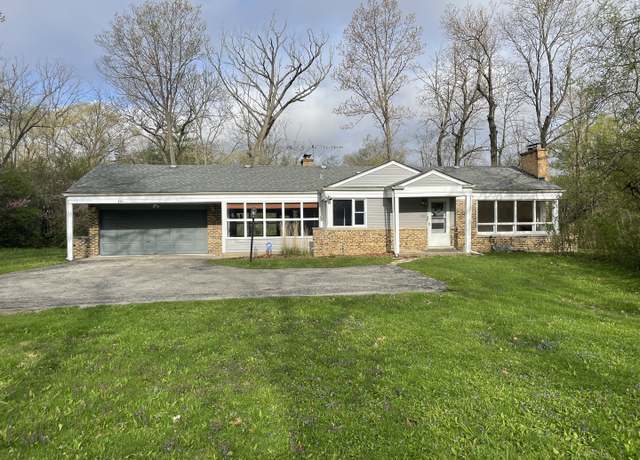 Property at 880 Bittersweet Dr, Northbrook, IL 60062, 3 beds, 2 baths