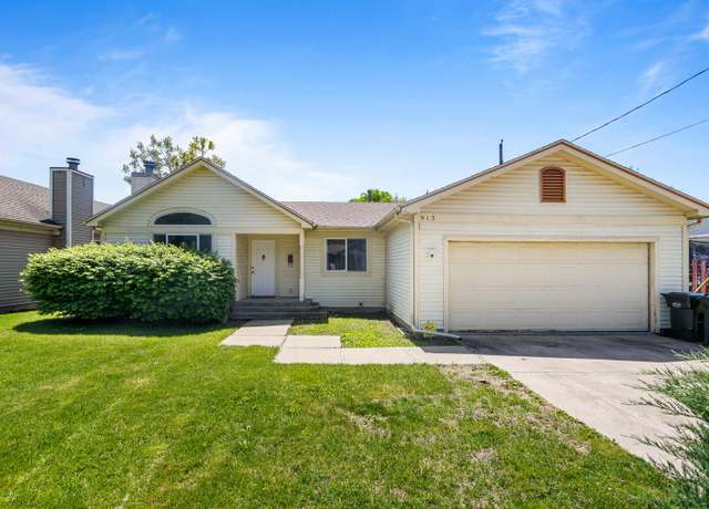 Property at 913 W Eads St, Urbana, IL 61801, 3 beds, 2 baths