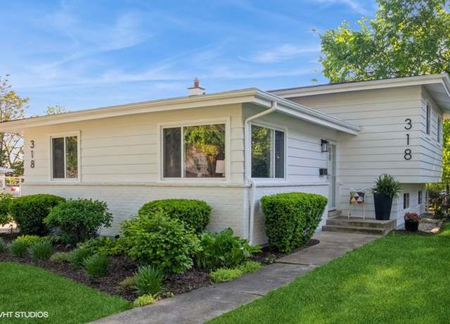 Property at 318 N Oaklawn Ave, Elmhurst, IL 60126, 3 beds, 2.5 baths