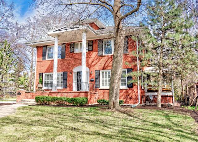 Property at 646 N Euclid Ave, Oak Park, IL 60302, 5 beds, 4.5 baths