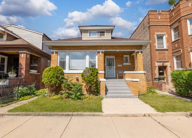 Property at 8212 S Justine St, Chicago, IL 60620, 5 beds, 3 baths