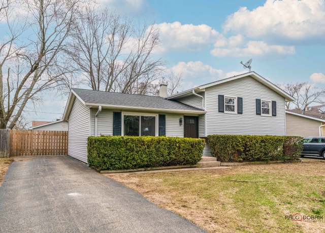 Property at 20710 N William Ave, Lincolnshire, IL 60069, 3 beds, 2 baths