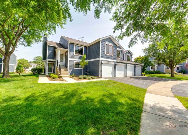 Property at 923 Manchester Cir #923, Schaumburg, IL 60193, 3 beds, 2 baths