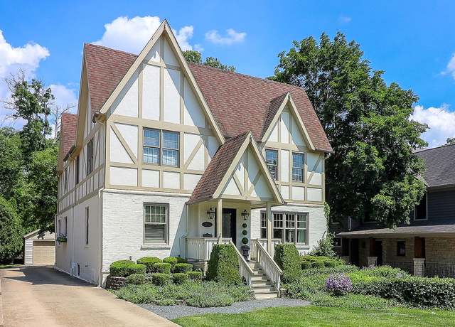 Property at 4907 Northcott Ave, Downers Grove, IL 60515, 5 beds, 3 baths