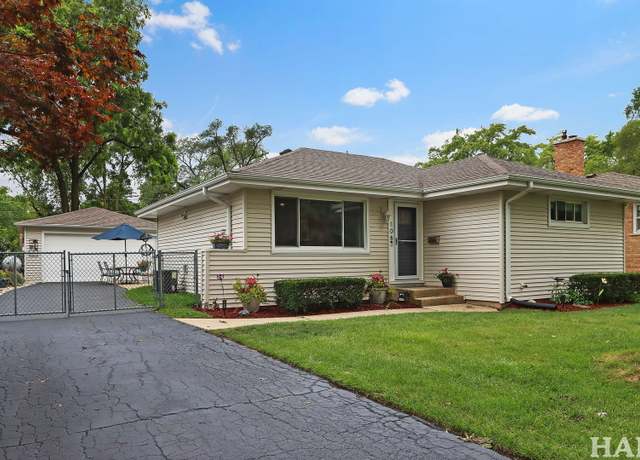 Property at 108 S Hickory St, Palatine, IL 60067, 3 beds, 1 bath