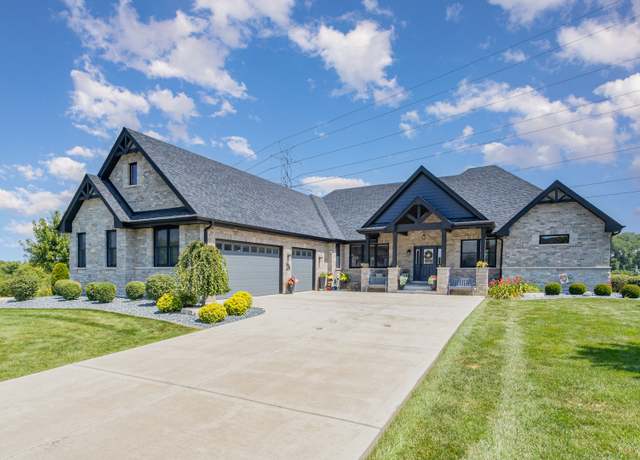 Property at 20665 Grand Haven Dr, Frankfort, IL 60423, 2 beds, 3 baths