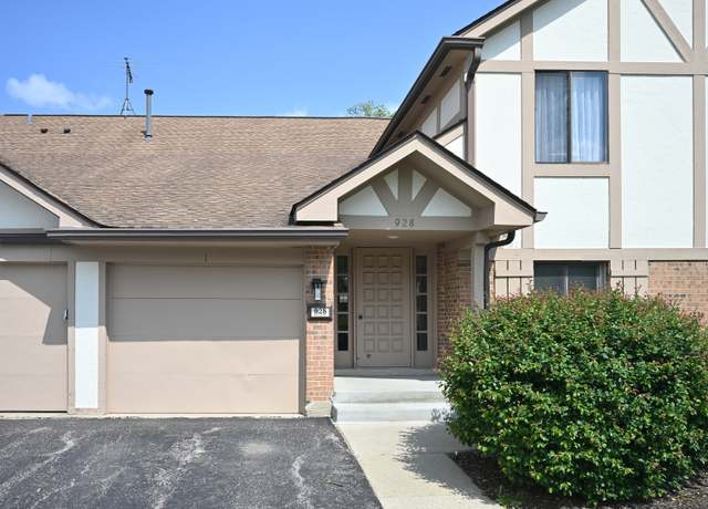Property at 928 Surrey Dr Unit 1A, Schaumburg, IL 60193, 2 beds, 2 baths