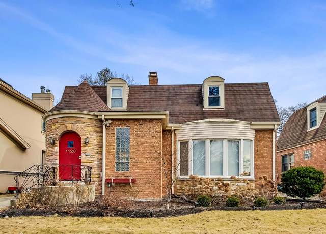 Property at 1123 Fortuna Ave, Park Ridge, IL 60068, 3 beds, 2.5 baths