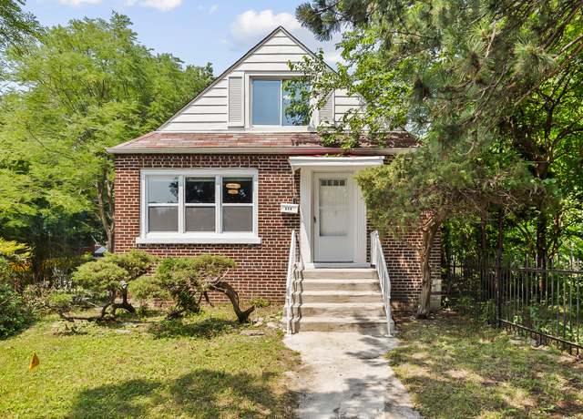 Property at 624 W 103rd St, Chicago, IL 60628, 4 beds, 2.5 baths