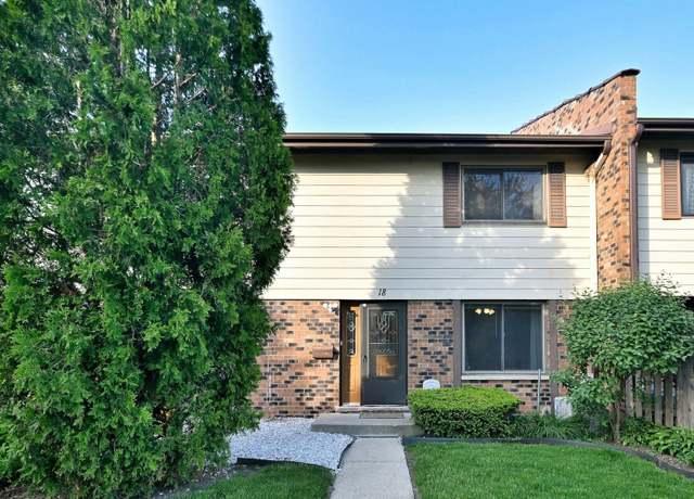 Property at 18 Winthrop Ct, Downers Grove, IL 60516, 3 beds, 2.5 baths