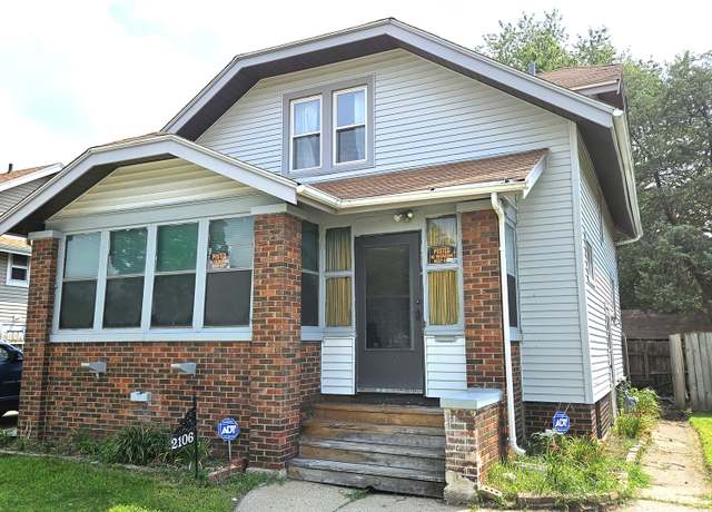 Property at 2106 S 5th St, Rockford, IL 61104, 3 beds, 1 bath