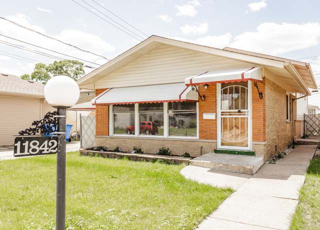 Property at 11842 S Justine St, Chicago, IL 60643, 3 beds, 1.5 baths