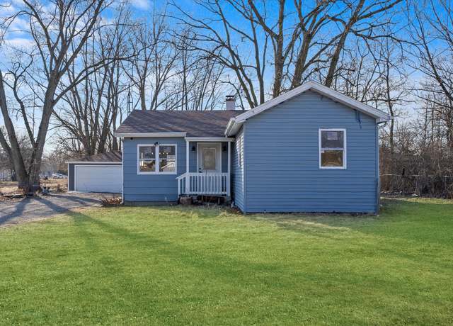 Property at 2264 S 13000 Rd E, Pembroke Twp, IL 60958, 3 beds, 1 bath
