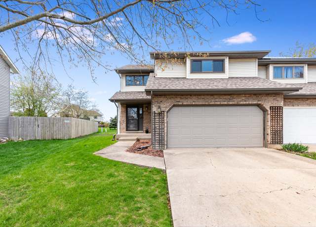 Property at 213 Huntington Ct, Shorewood, IL 60404, 3 beds, 2.5 baths
