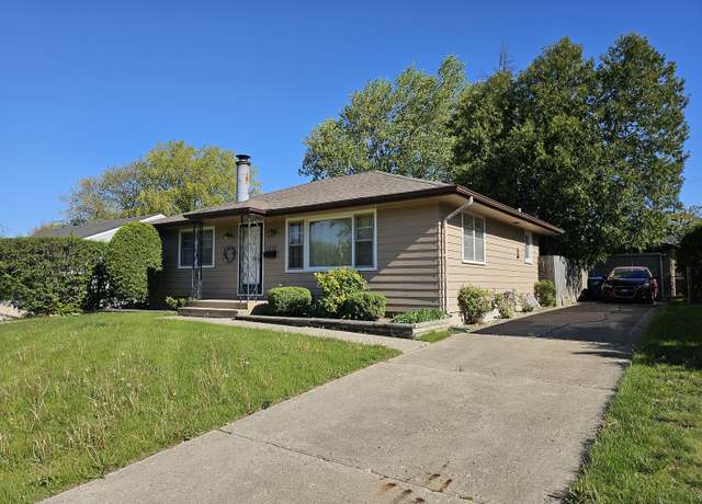 Property at 2712 W Grove Ave W, Waukegan, IL 60085, 3 beds, 2 baths