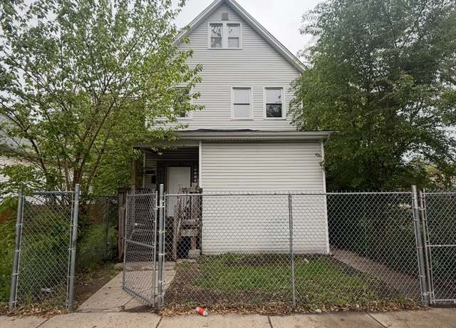 Property at 5949 S Aberdeen St, Chicago, IL 60621, 7 beds, 3 baths