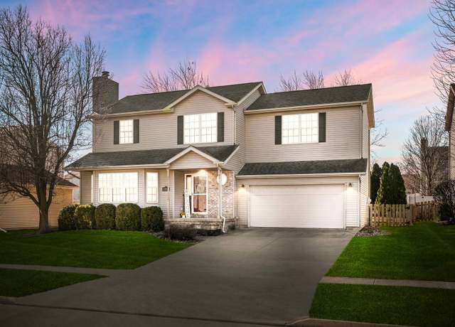 Property at 3121 Auburn Rd, Bloomington, IL 61704, 4 beds, 3.5 baths