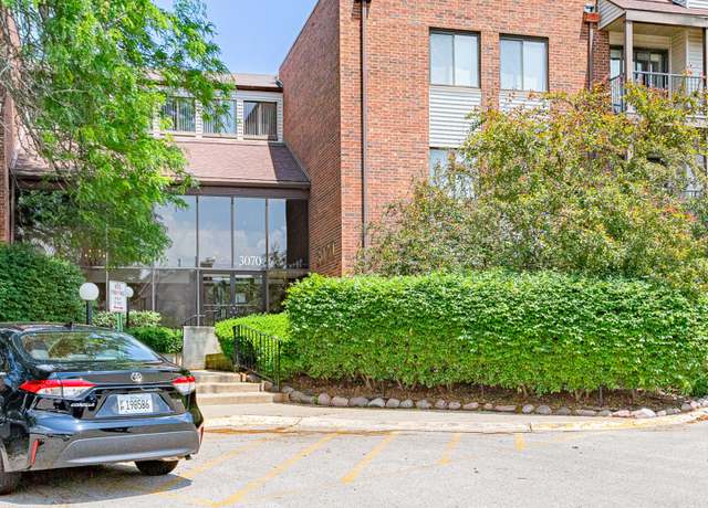 Property at 3070 Pheasant Creek Dr #201, Northbrook, IL 60062, 2 beds, 2 baths