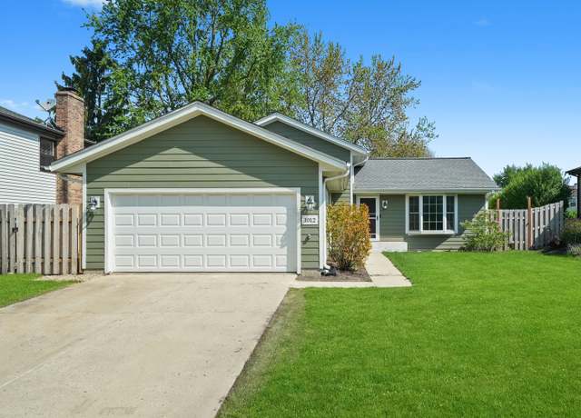 Property at 1012 Concord Dr, Bartlett, IL 60103, 5 beds, 2.5 baths