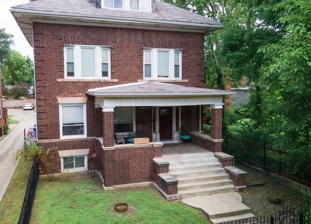 Property at 1036 E Hyde Park Blvd, Chicago, IL 60615, 7 beds, 5 baths