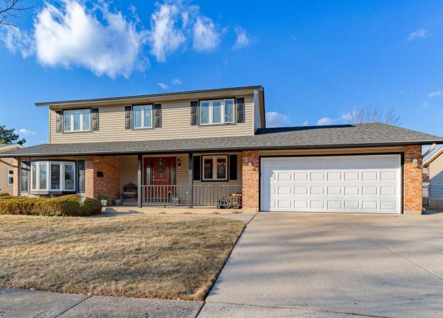 Property at 540 Gateshead South Ave, Elk Grove Village, IL 60007, 4 beds, 2.5 baths