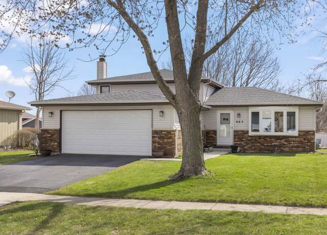 Property at 665 Renee Dr, South Elgin, IL 60177, 3 beds, 2 baths