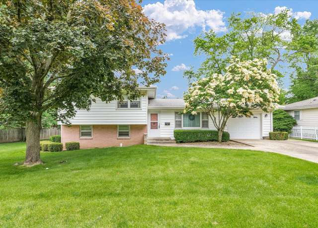 Property at 404 Maple Ln, Monticello, IL 61856, 3 beds, 2 baths