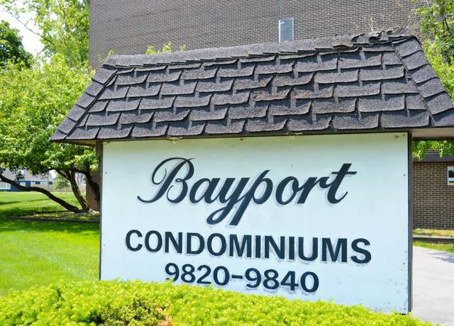 Property at 9820 S Pulaski Ave #218, Oak Lawn, IL 60453, 1 bed, 1 bath