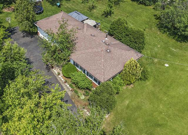 Property at 15005 131st St, Lemont, IL 60439, 4 beds, 3 baths
