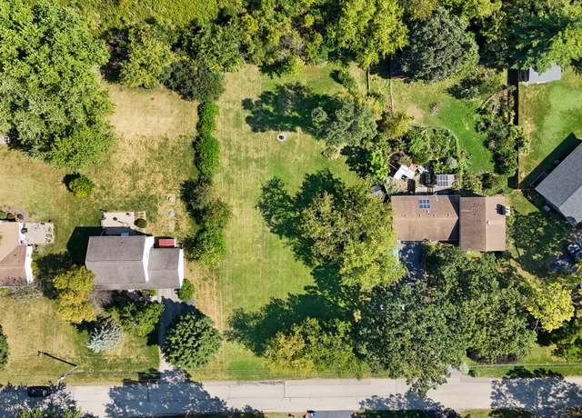 Property at 26215 N Geraldine Ln, Barrington, IL 60010