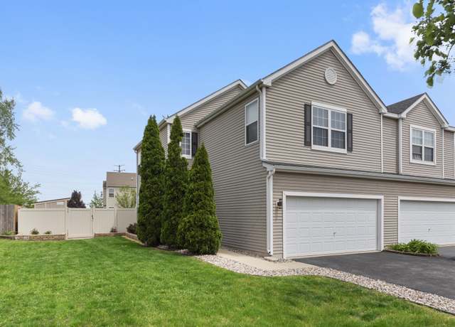 Property at 2911 Boone Ct, Joliet, IL 60435, 3 beds, 2.5 baths