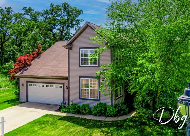 Property at 1971 W Greenleaf Dr, Round Lake, IL 60073, 4 beds, 2.5 baths
