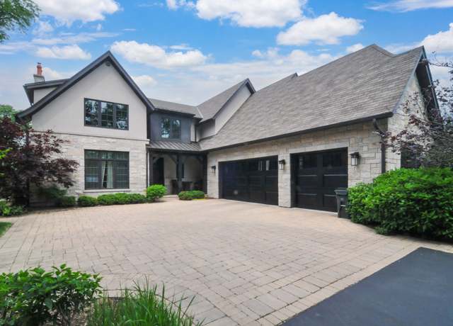Property at 326 Country Ln, Glenview, IL 60025, 5 beds, 4.5 baths
