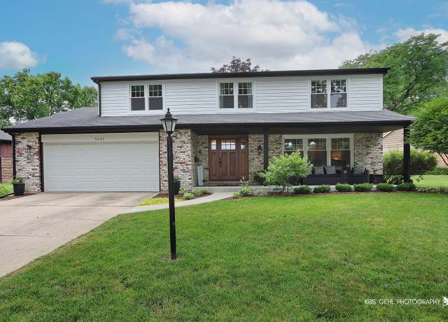 Property at 3228 N Volz Dr E, Arlington Heights, IL 60004, 4 beds, 2.5 baths