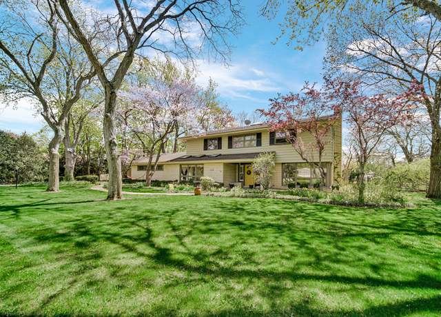 Property at 18879 W Arbor Blvd, Grayslake, IL 60030, 4 beds, 2.5 baths