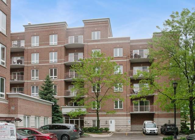 Property at 819 S Graceland Ave #208, Des Plaines, IL 60016, 2 beds, 2 baths