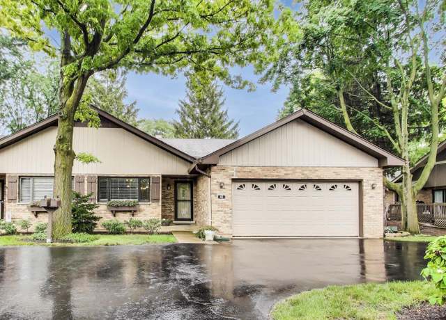Property at 45 Castle Rock Ln, Bloomingdale, IL 60108, 3 beds, 2.5 baths