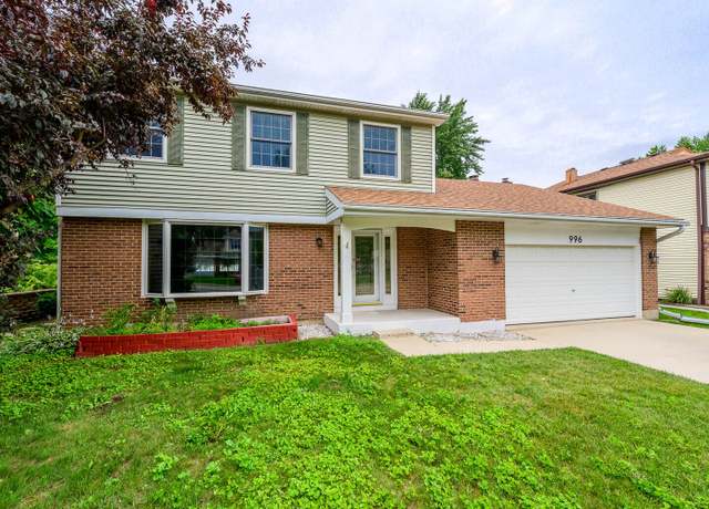 Property at 996 Congress Dr, Bartlett, IL 60103, 4 beds, 2.5 baths