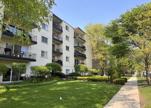 Property at 820 Oakton St Unit 3A, Evanston, IL 60202, 3 beds, 2 baths
