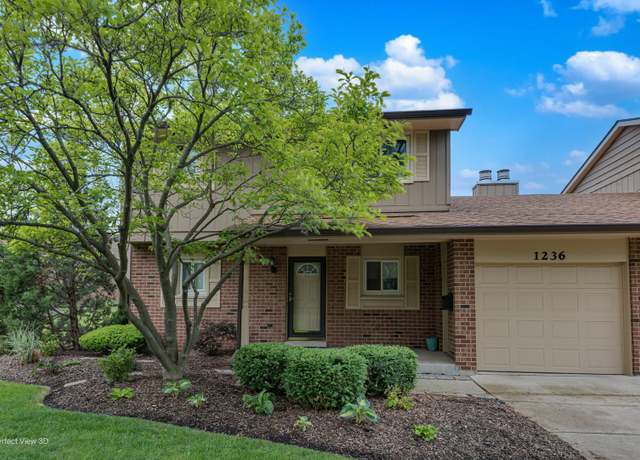 Property at 1236 Croydon Ct #1236, Wheaton, IL 60189, 3 beds, 2 baths