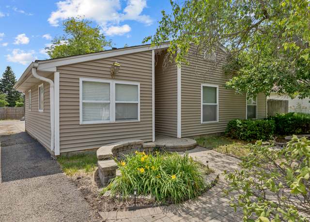 Property at 91 Rockledge Dr, Romeoville, IL 60446, 3 beds, 2 baths