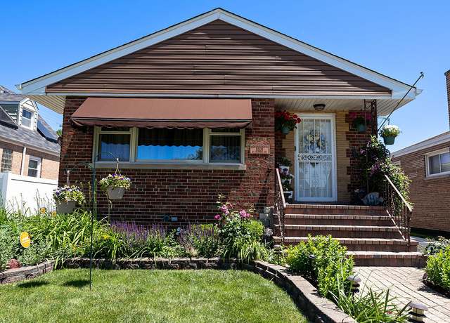 Property at 8805 S California Ave, Evergreen Park, IL 60805, 4 beds, 2 baths