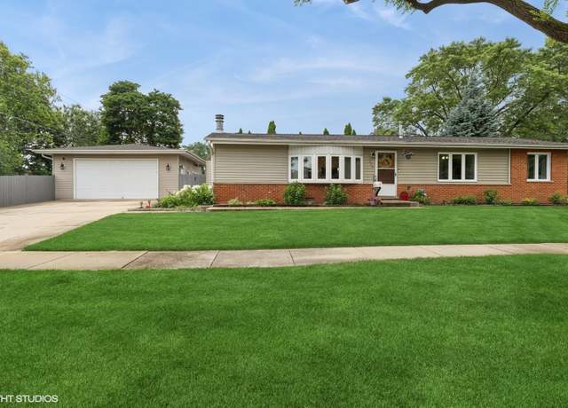 Property at 609 N Eastman Dr, Mount Prospect, IL 60056, 3 beds, 1.5 baths