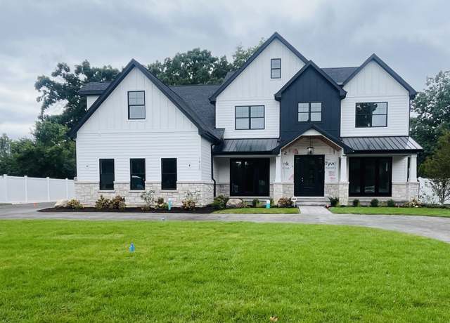 Property at 1420 Windcrest Rd, Deerfield, IL 60015, 6 beds, 5.5 baths