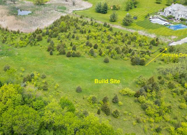 Property at 130 S Hillandale Ct, North Barrington, IL 60010