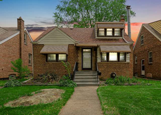 Property at 9435 Central Ave, Oak Lawn, IL 60453, 3 beds, 1.5 baths
