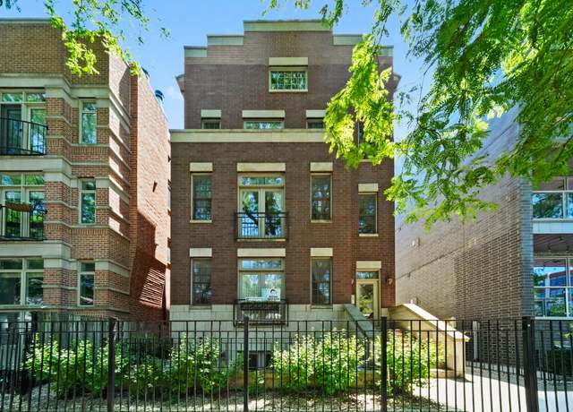 Property at 1749 W Roscoe St #1, Chicago, IL 60657, 4 beds, 3.5 baths